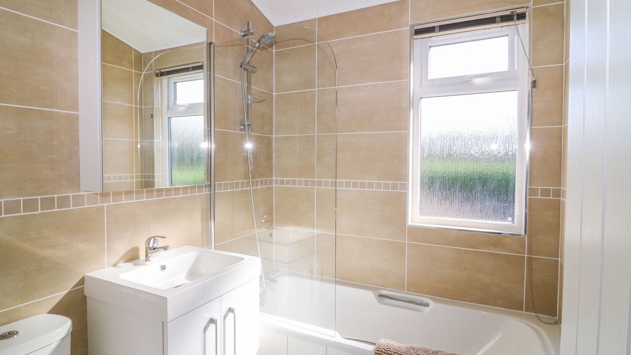 Photo of Bathroom in Kingsteignton