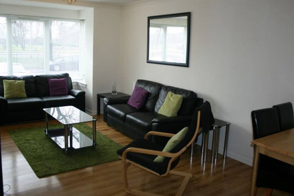 Photo of Livingroom in Dalmarnock