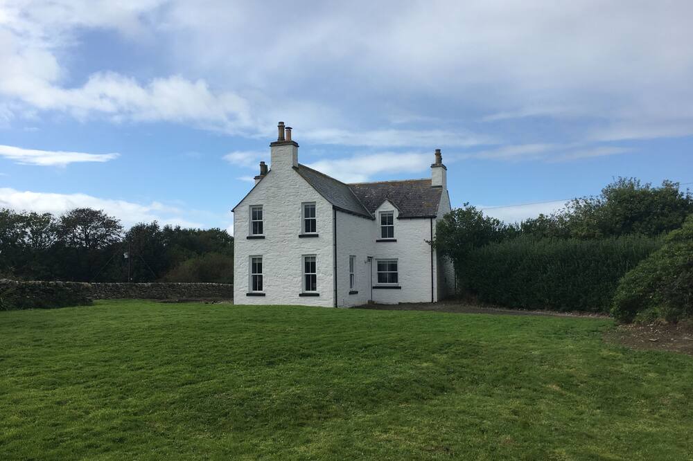 Photo of Outdoor in Glasserton