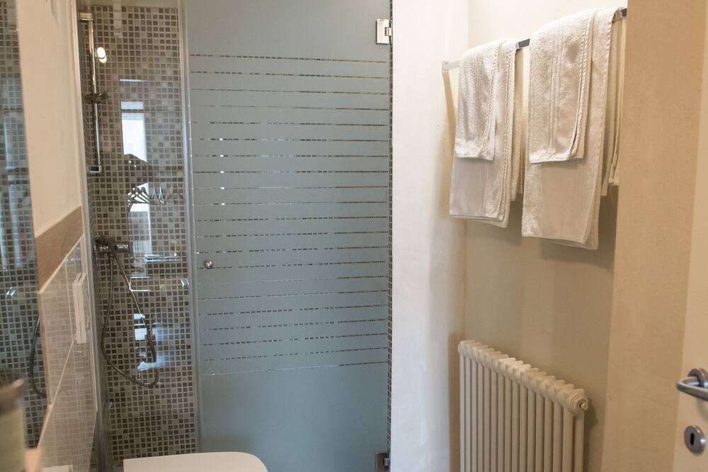 Photo of Bathroom in Arco