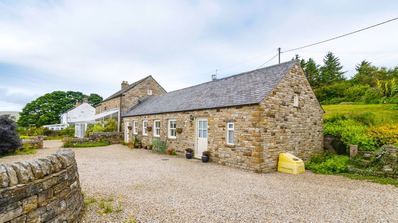 Photo of Buildings in Lanehead