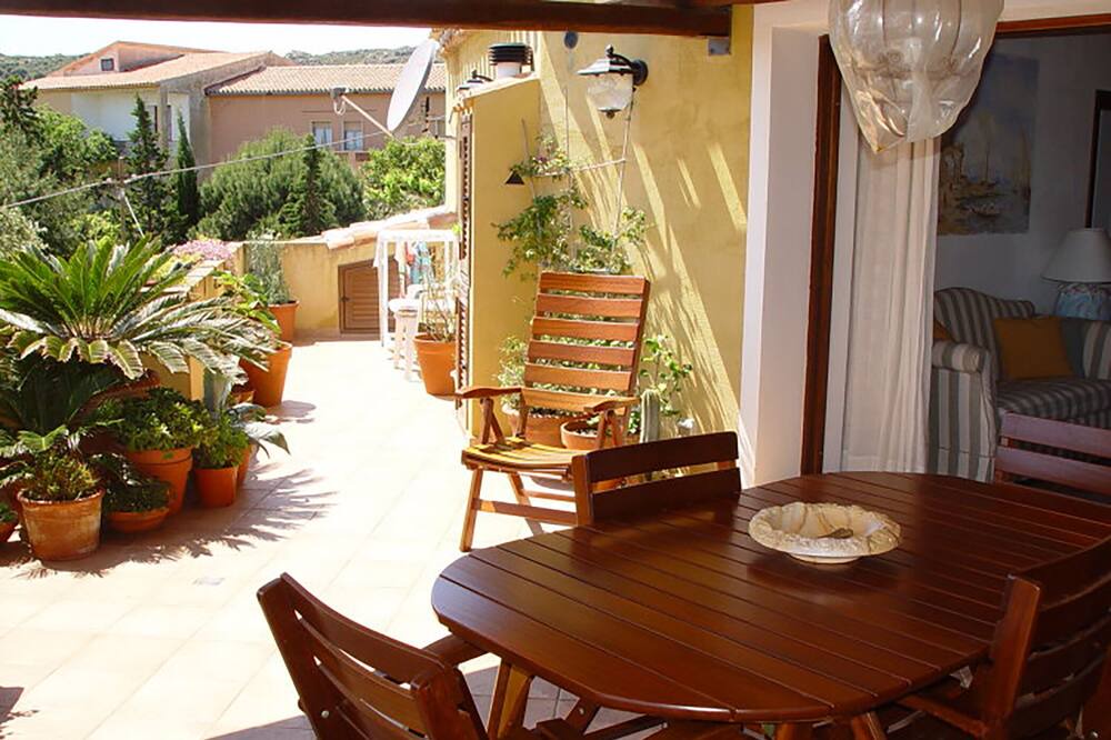 Photo of Patio Balcony in La Maddalena