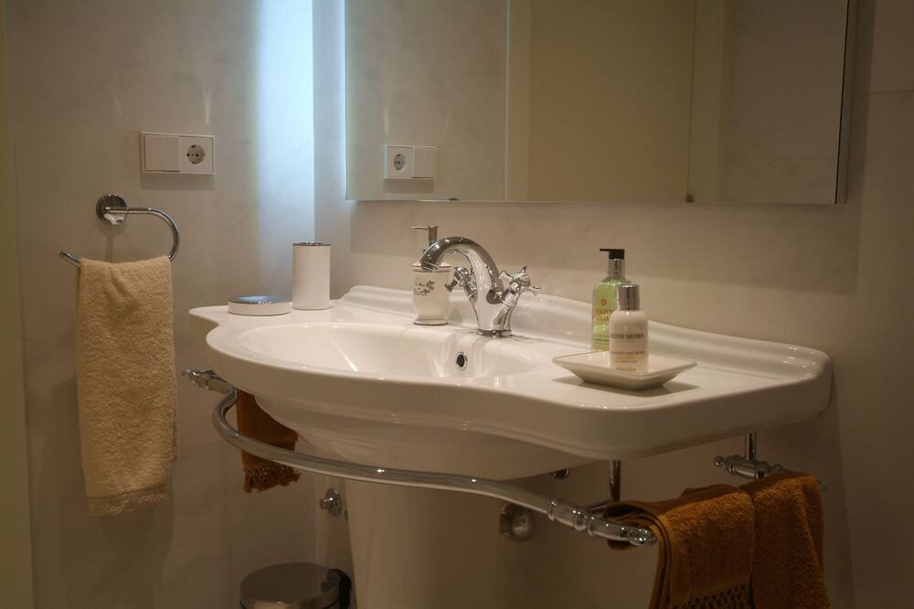 Photo of Bathroom in Barri Vell