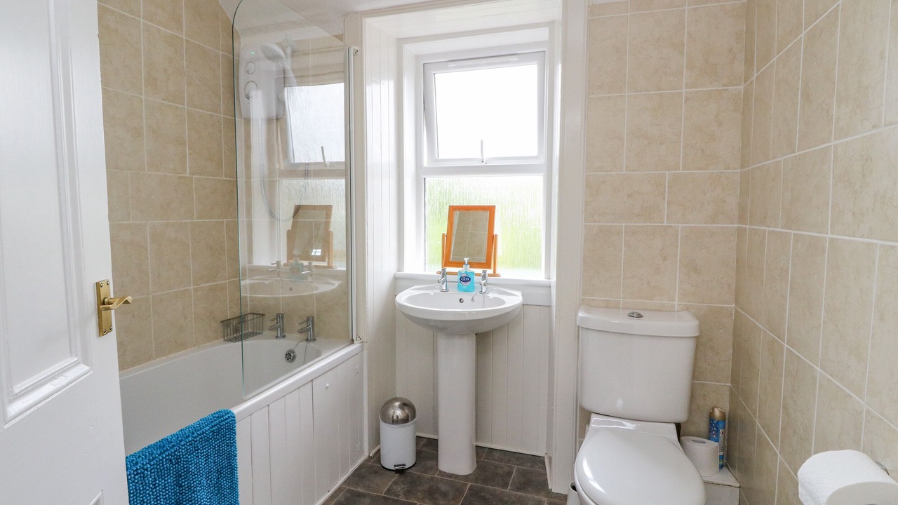 Photo of Bathroom in Taynuilt