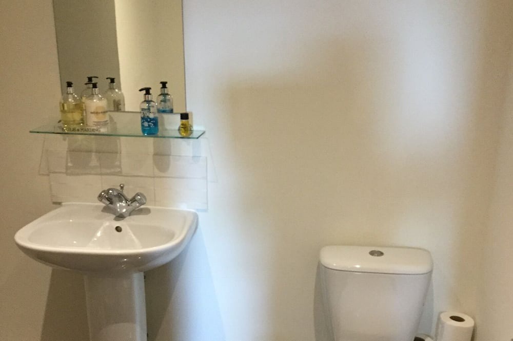 Photo of Bathroom in Finnieston