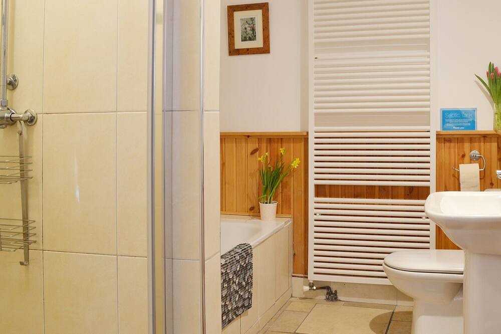 Photo of Bathroom in Forres