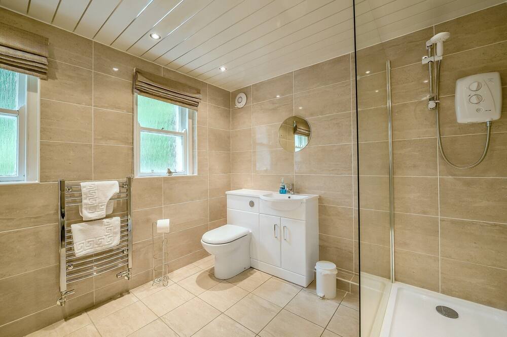 Photo of Bathroom in Straiton