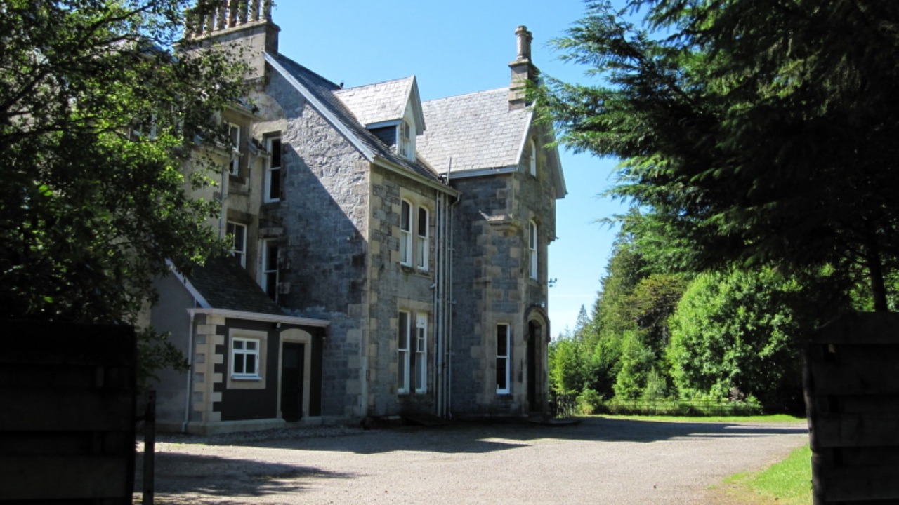 Photo of Buildings in Ledgowan