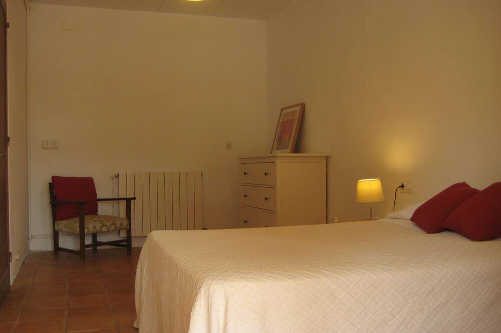 Photo of Bedroom in Torroella de Montgri