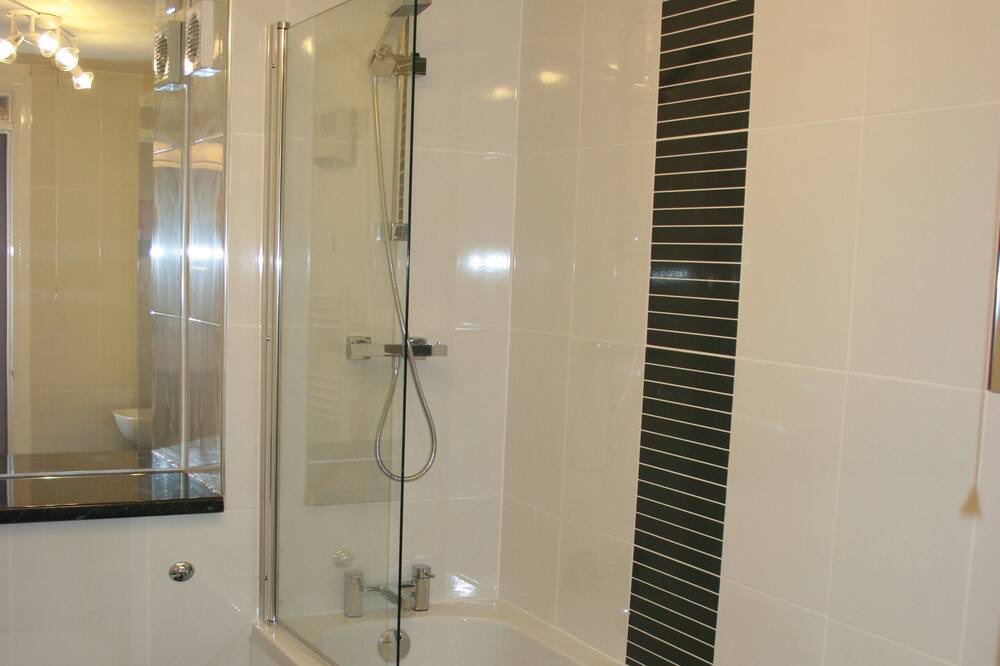 Photo of Bathroom in East End