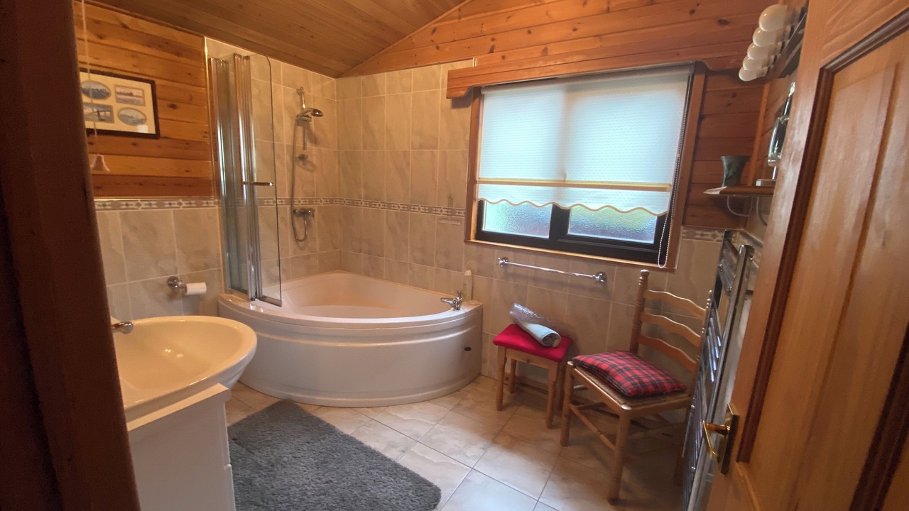 Photo of Bathroom in Rowardennan