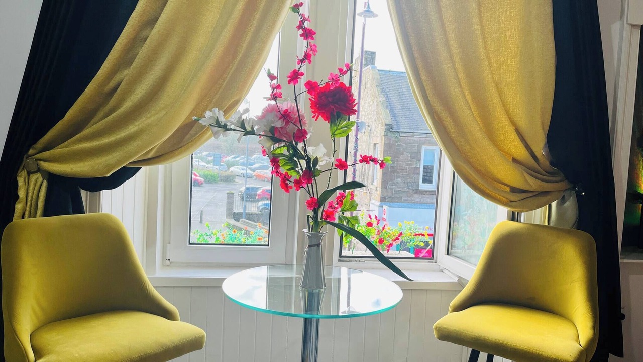 Photo of Livingroom in Cowdenbeath