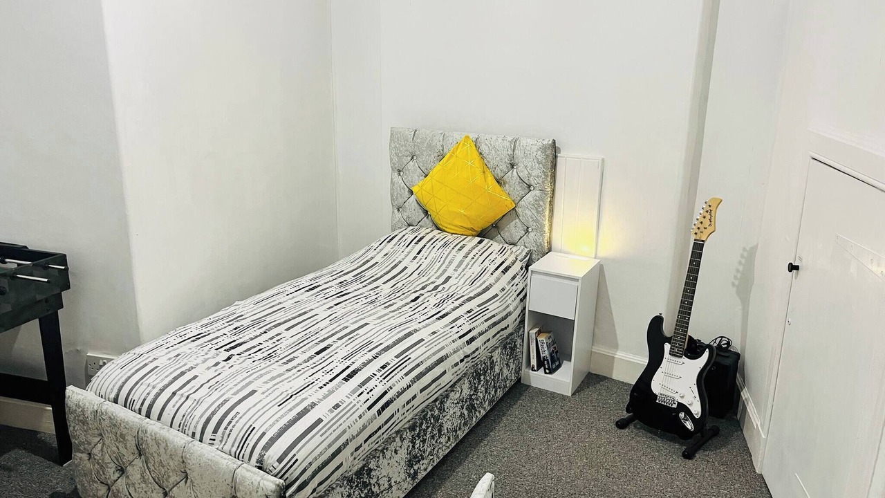 Photo of Livingroom in Cowdenbeath