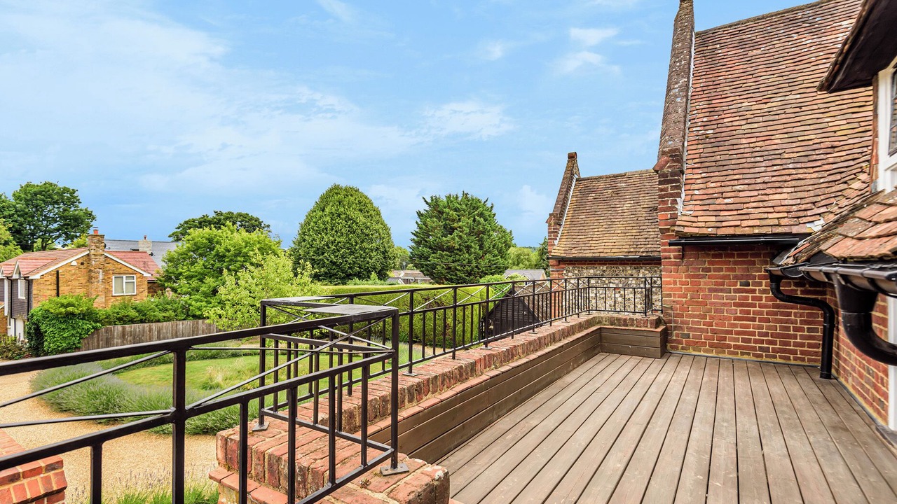 Photo of Patio Balcony in Marlow