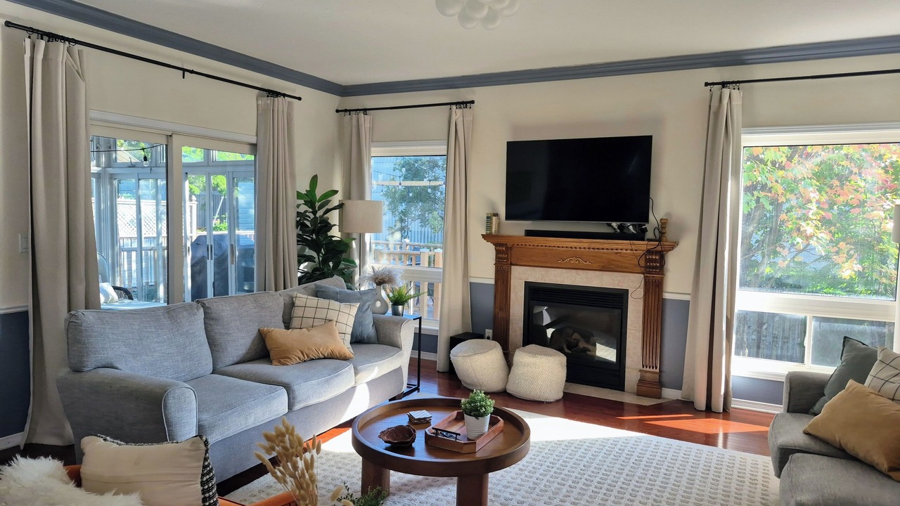 Photo of Livingroom in Kingston