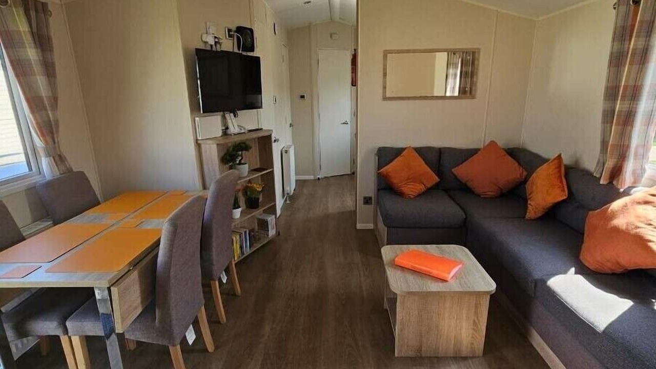 Photo of Livingroom in Hopton