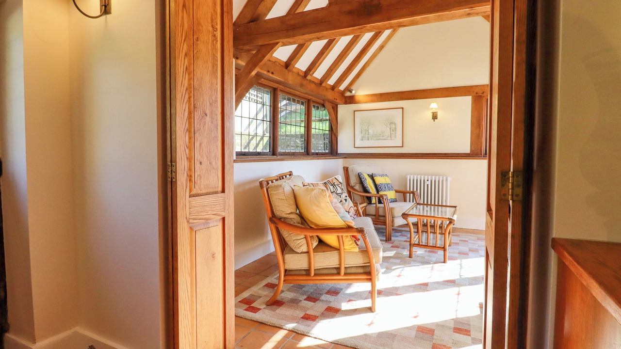 Photo of Livingroom in Ewhurst Green