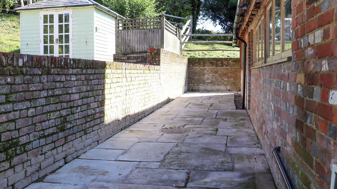 Photo of Outdoor in Ewhurst Green