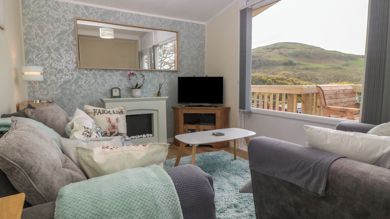 Photo of Livingroom in Margam