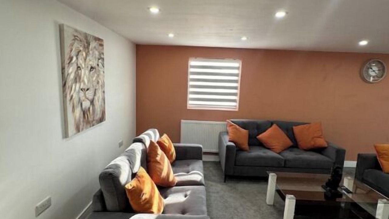 Photo of Livingroom in Newham