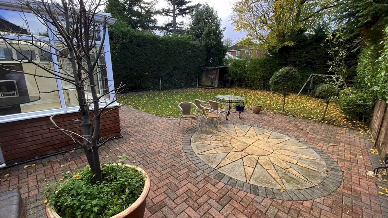 Photo of Outdoor in Borehamwood