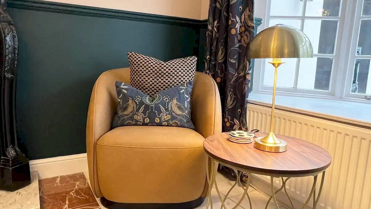 Photo of Livingroom in Borehamwood