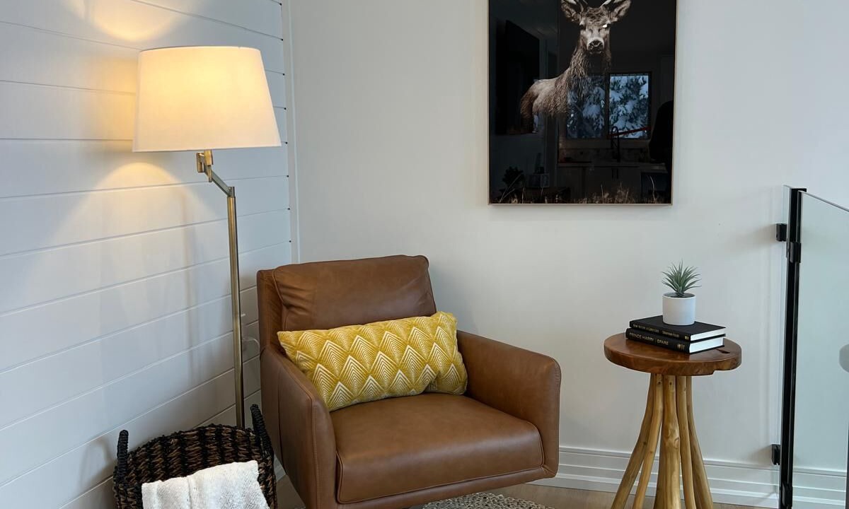 Photo of Livingroom in McMurrich/Monteith