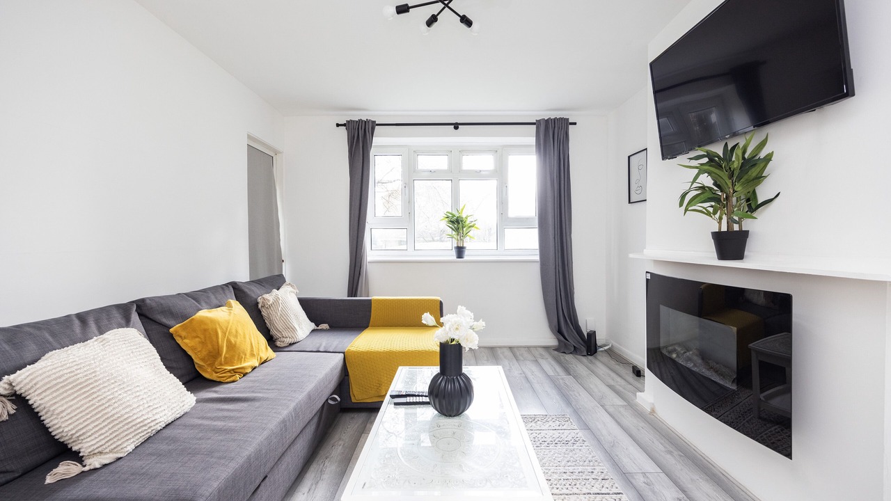 Photo of Livingroom in Newham