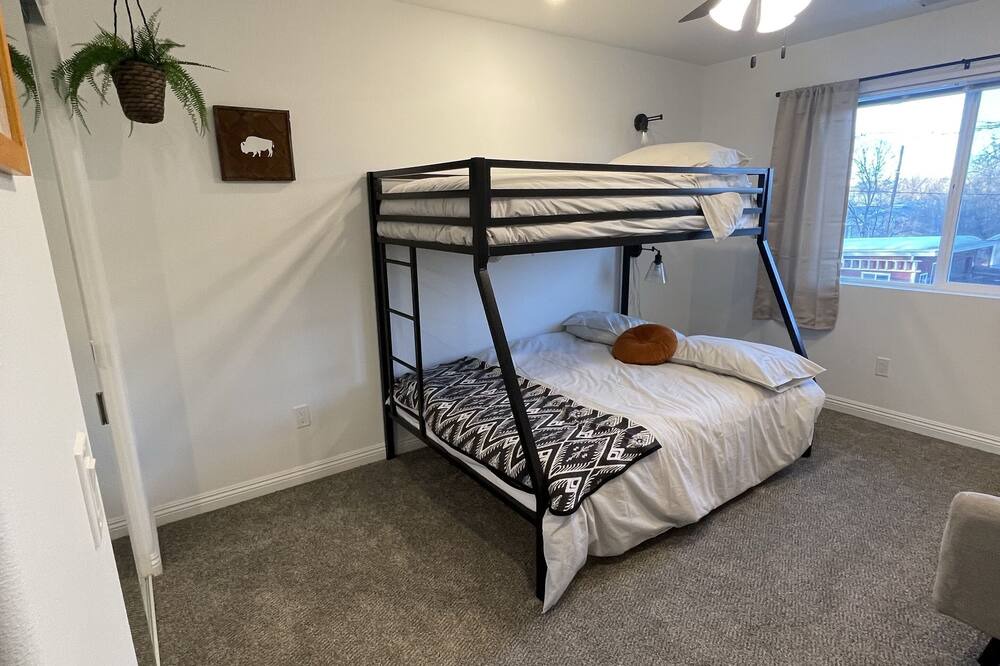 Photo of Bedroom in Lander