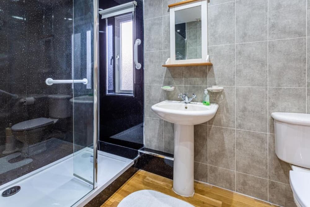 Photo of Bathroom in Brodick