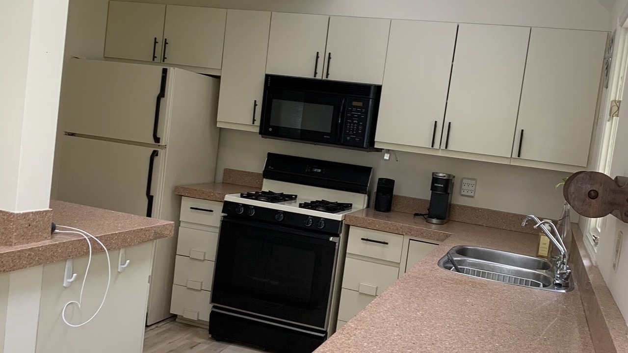 Photo of Kitchen in Boblo Island