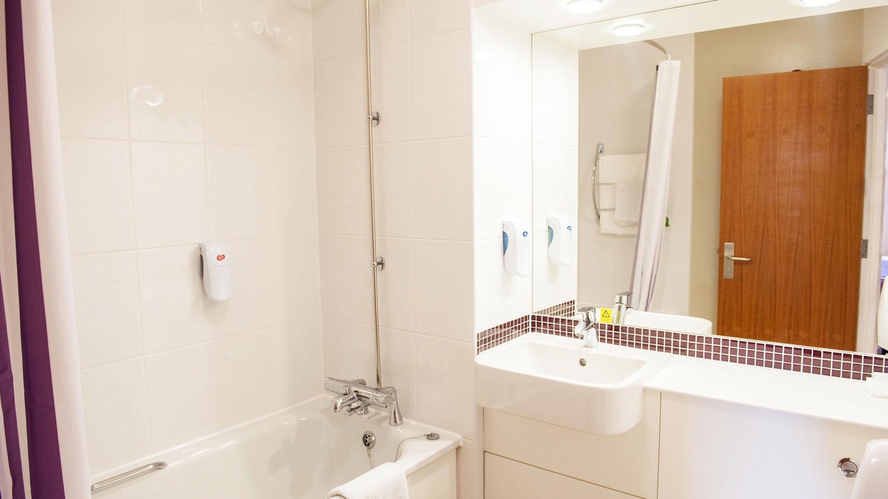 Photo of Bathroom in Flamstead