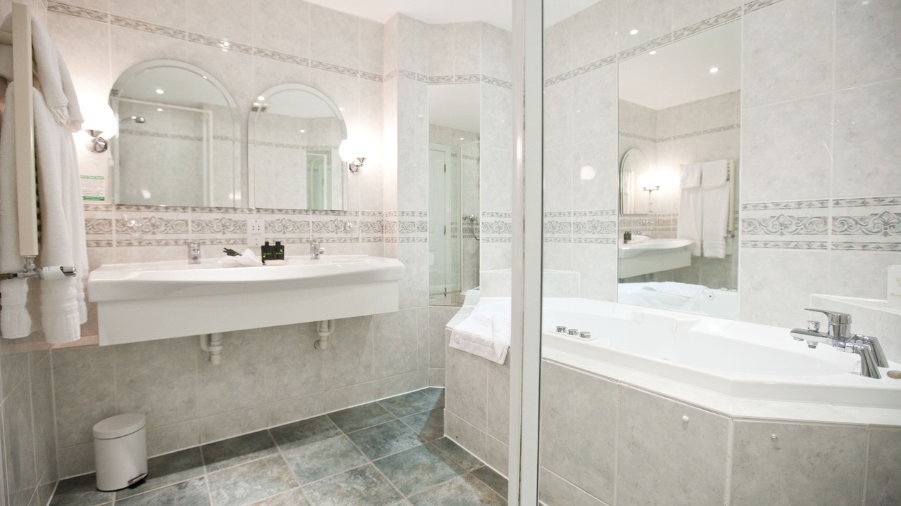 Photo of Bathroom in Brentwood