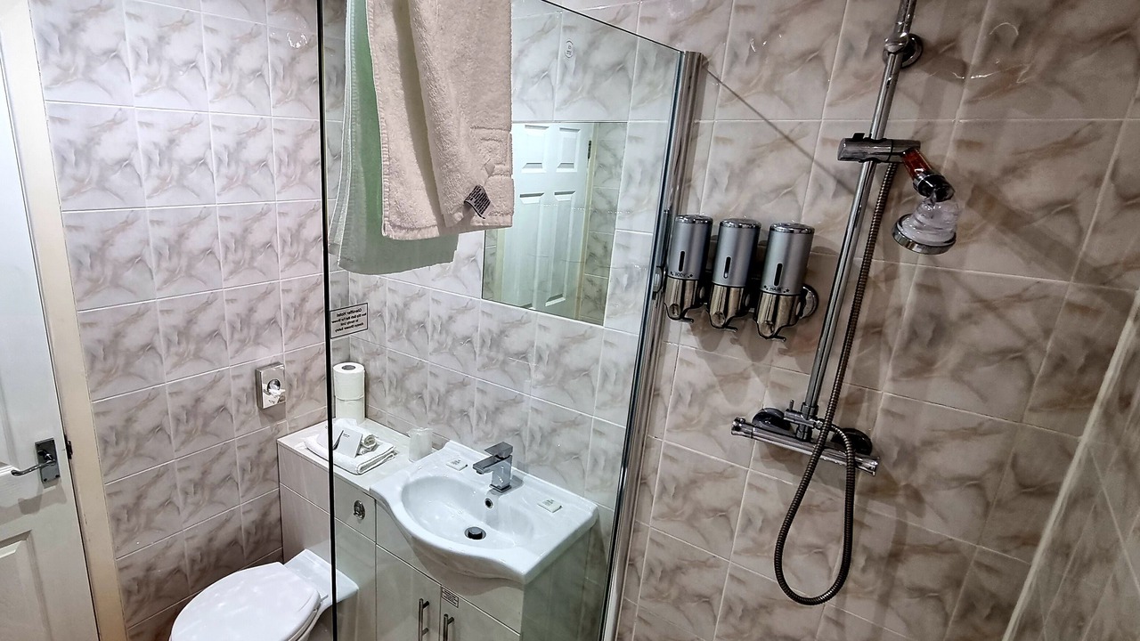 Photo of Bathroom in Paisley