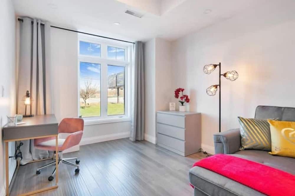 Photo of Livingroom in Walkerville