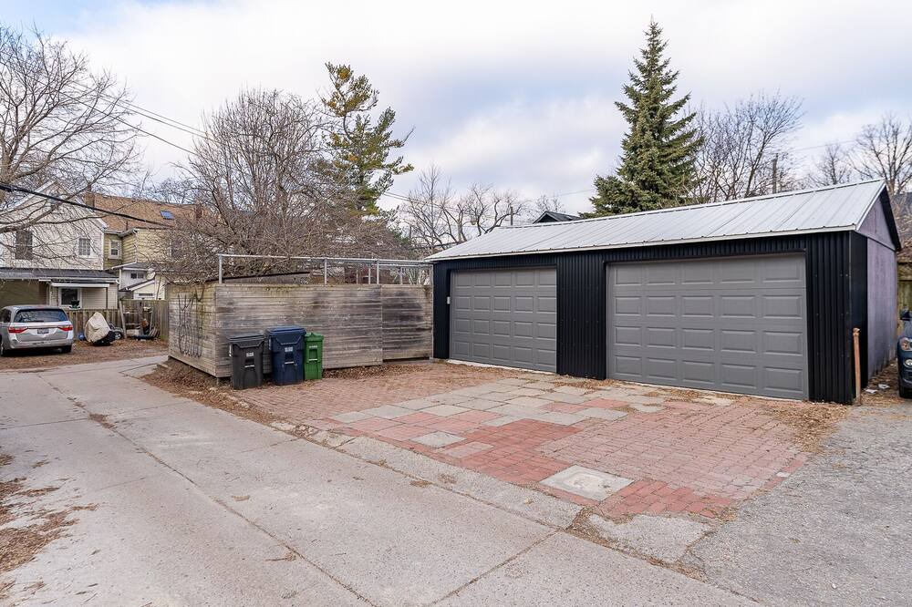 Photo of Outdoor in Leslieville