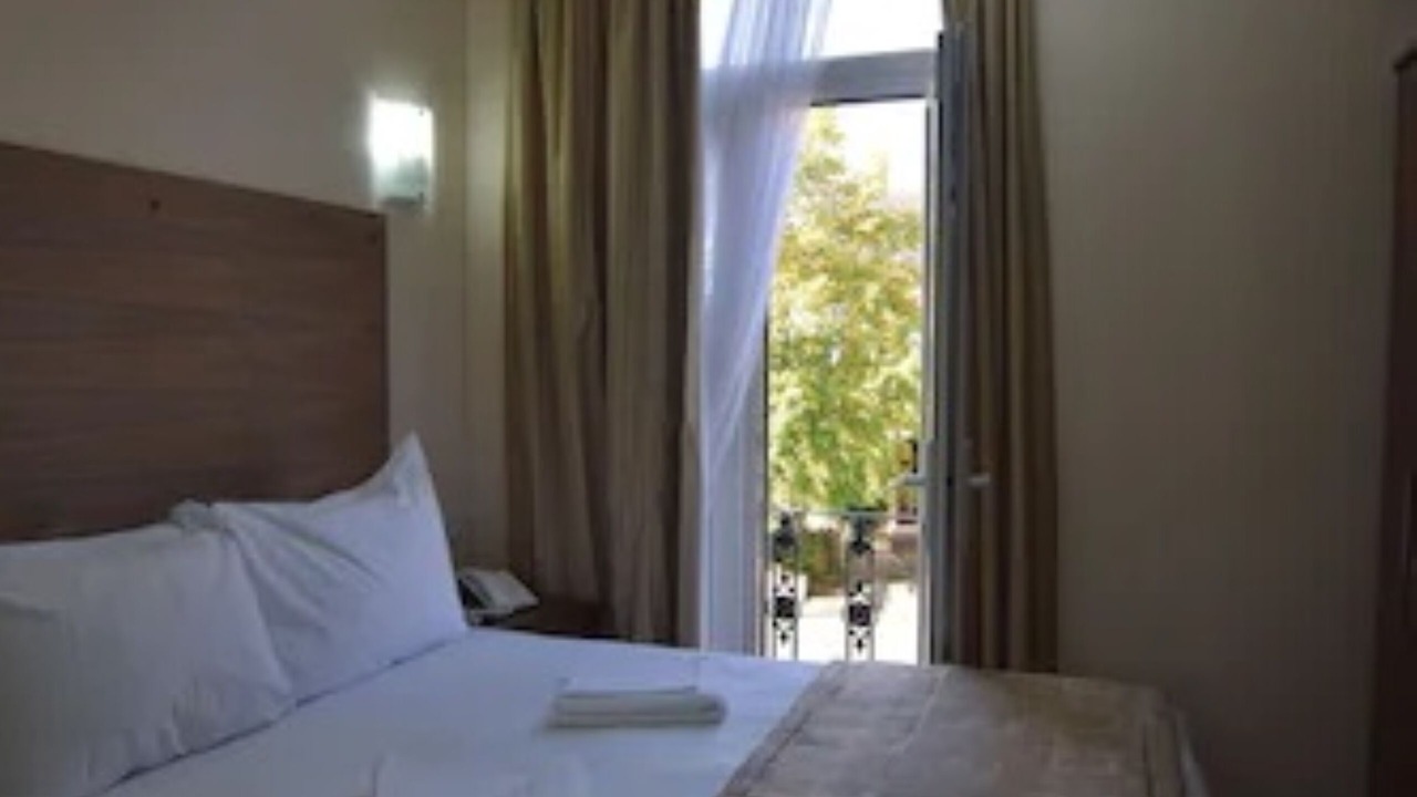 Photo of Bedroom in Valentines