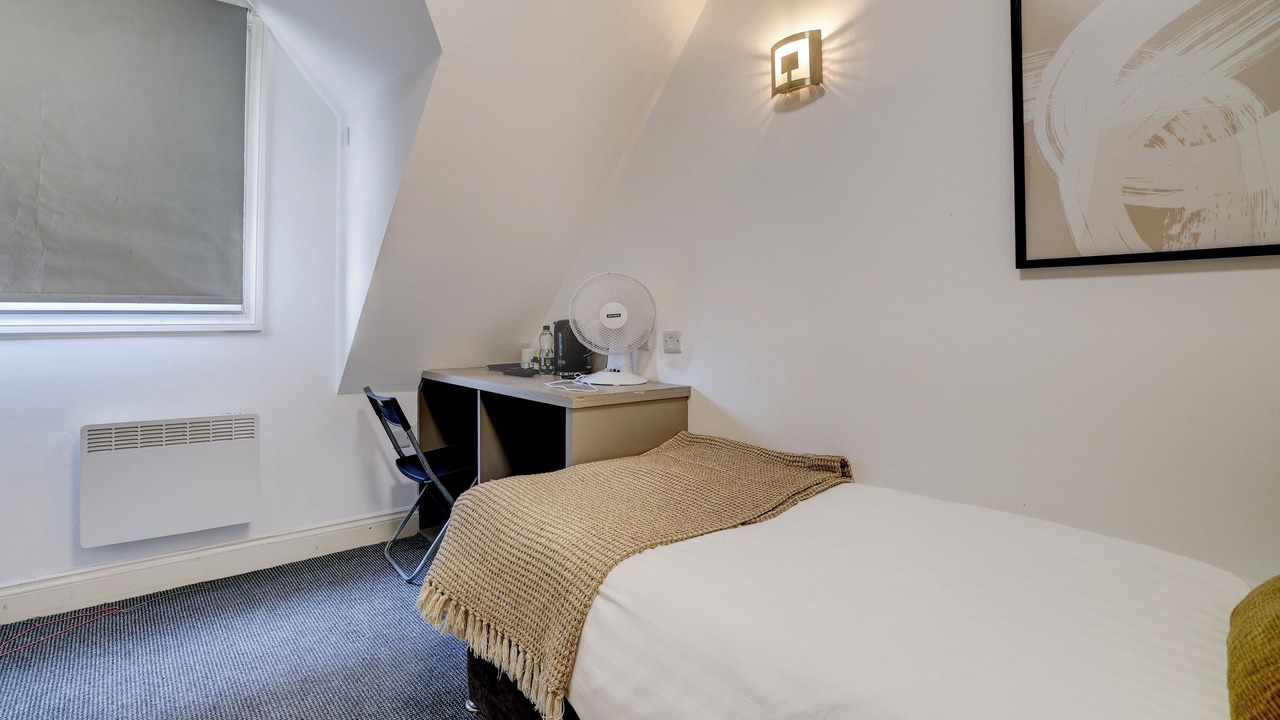 Photo of Bedroom in Loxford