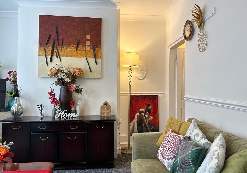 Photo of Livingroom in Thurnscoe