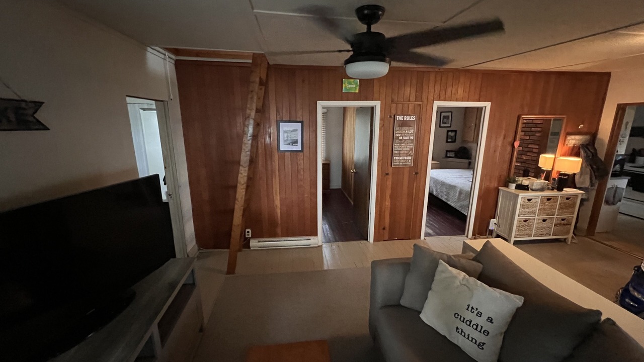 Photo of Livingroom in Fenelon Falls