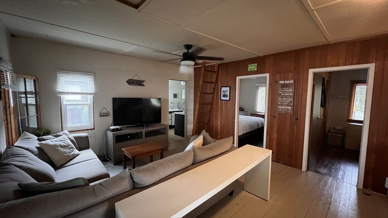 Photo of Livingroom in Fenelon Falls