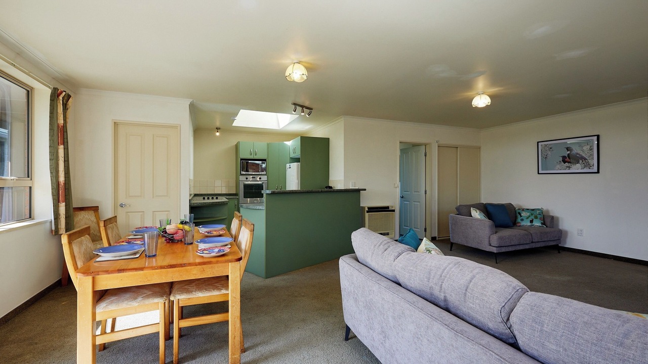 Photo of Livingroom in South Bay