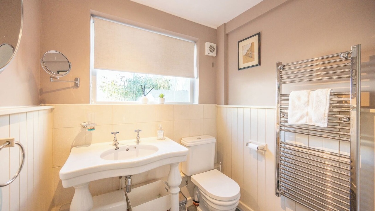 Photo of Bathroom in Aldeburgh