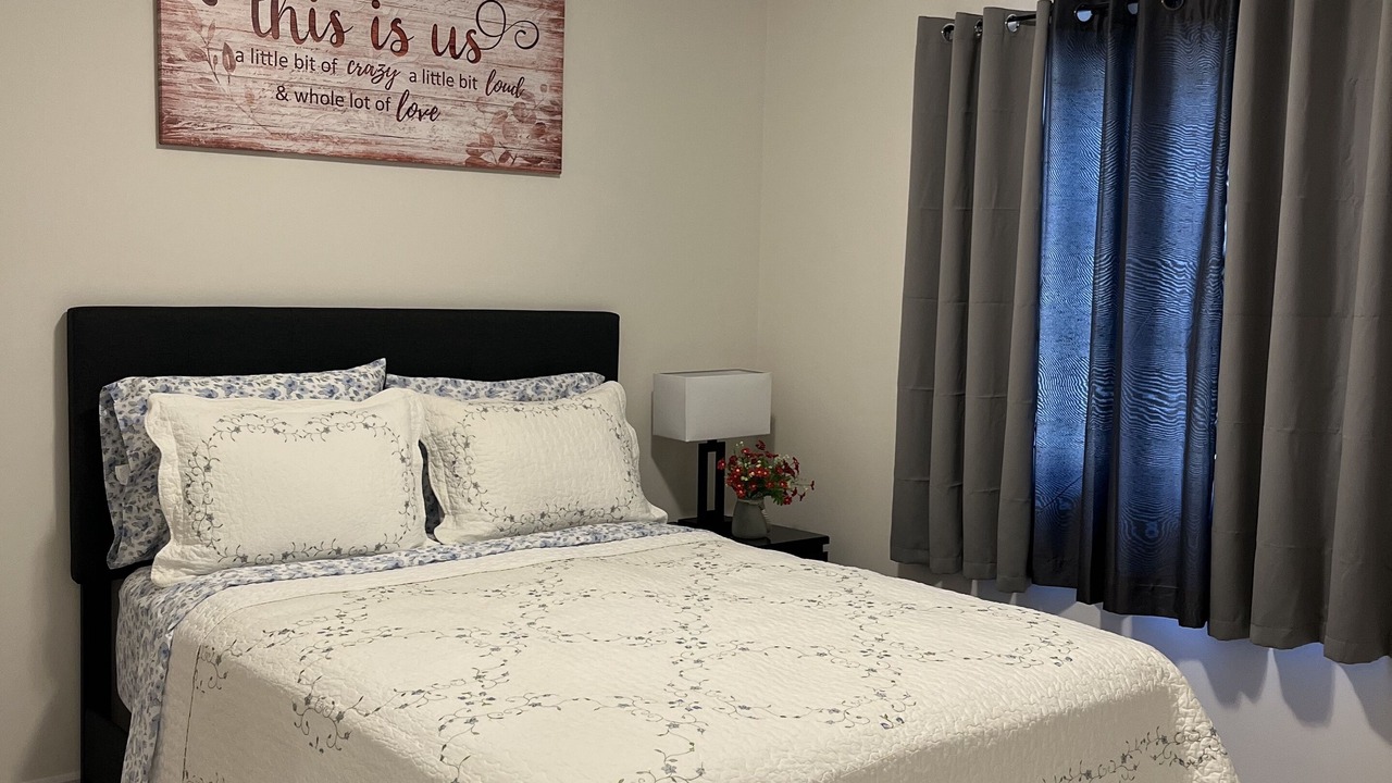 Photo of Bedroom in Niagara Falls