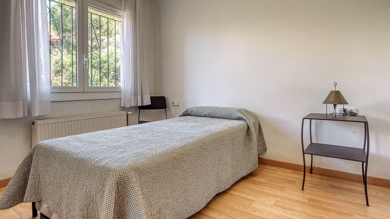 Photo of Bedroom in Roses Town Center