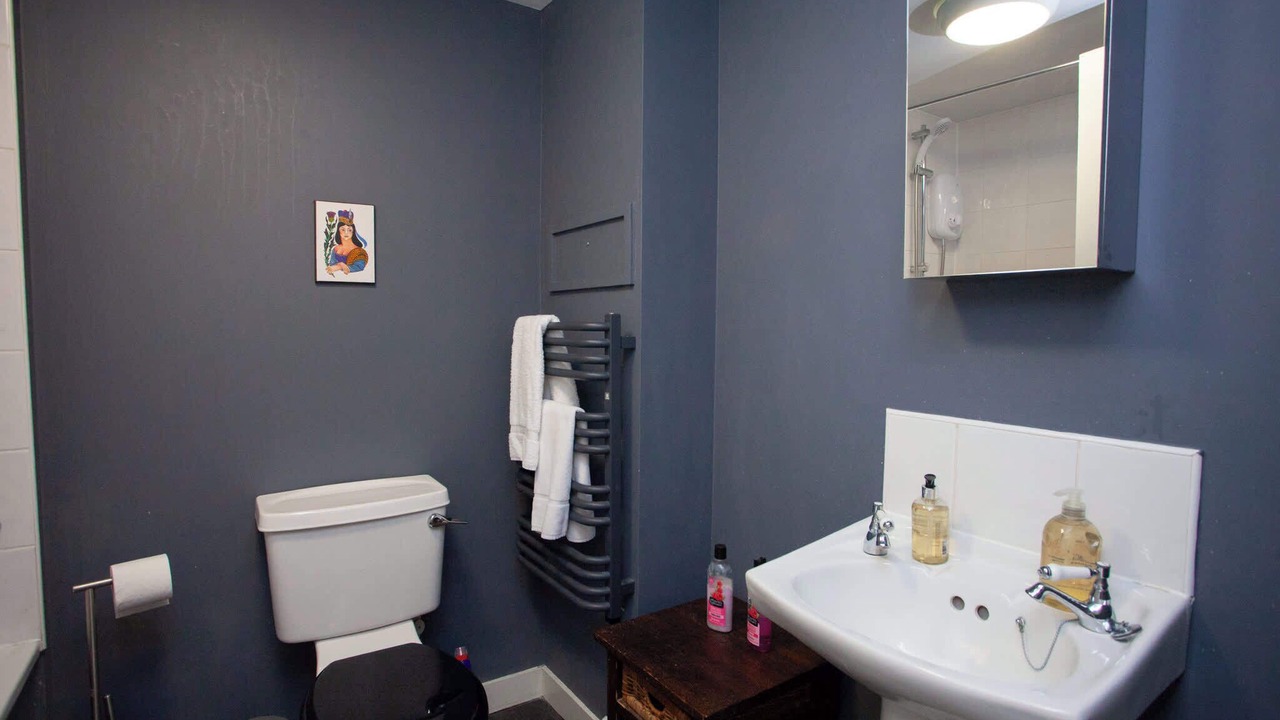 Photo of Bathroom in City Centre Glasgow