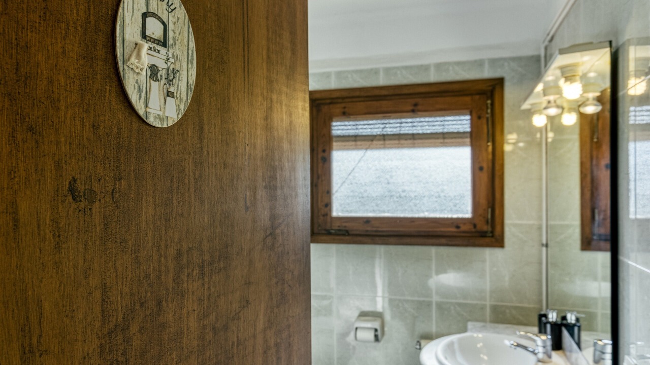 Photo of Bathroom in Capmany