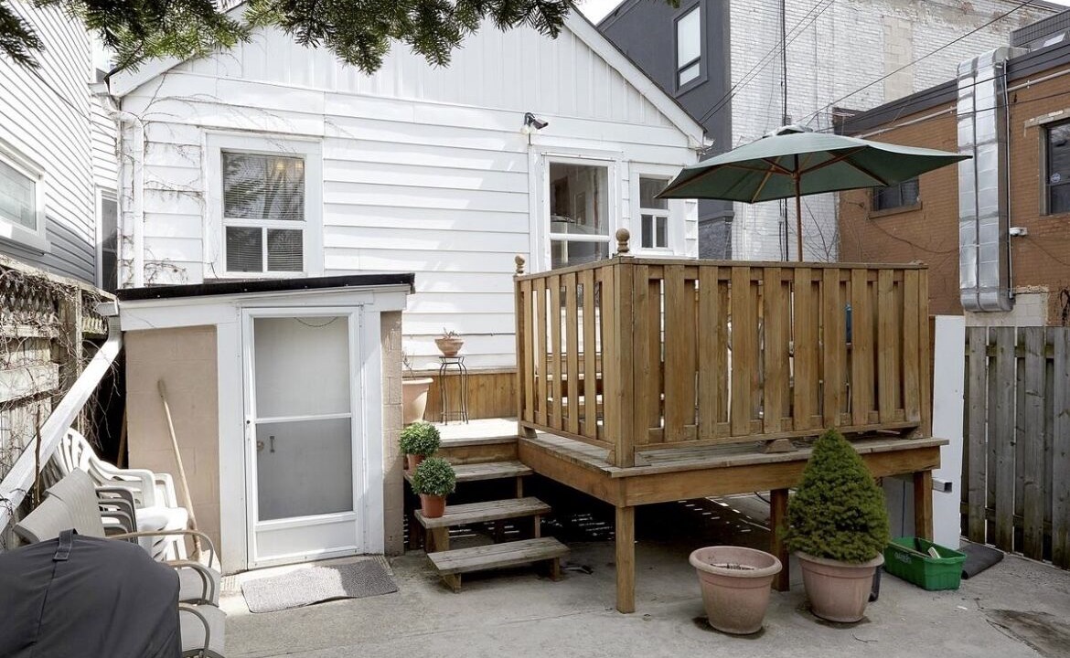Photo of Patio Balcony in Leslieville