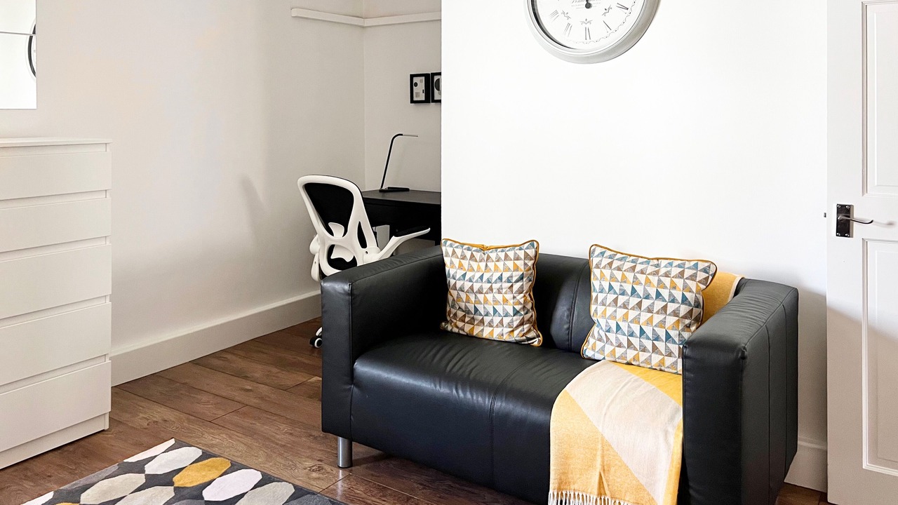 Photo of Livingroom in Mile End