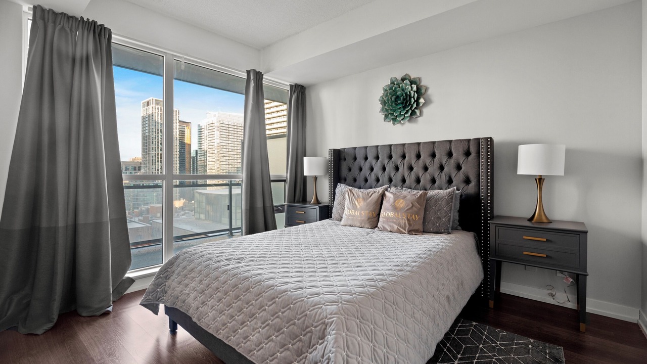 Photo of Bedroom in Yonge-Eglinton